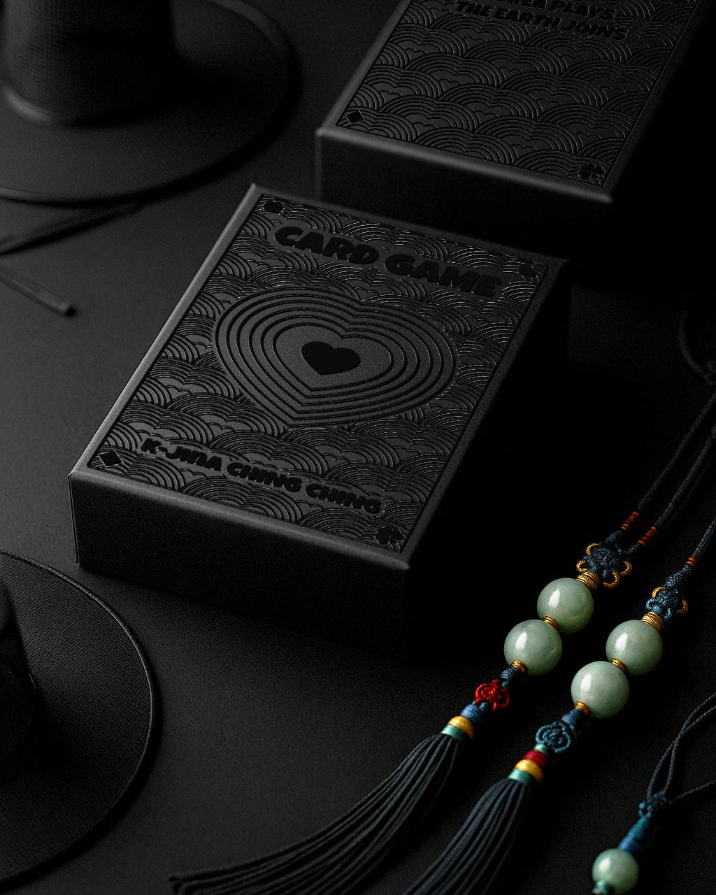 PLAYING CARDS / BLACK