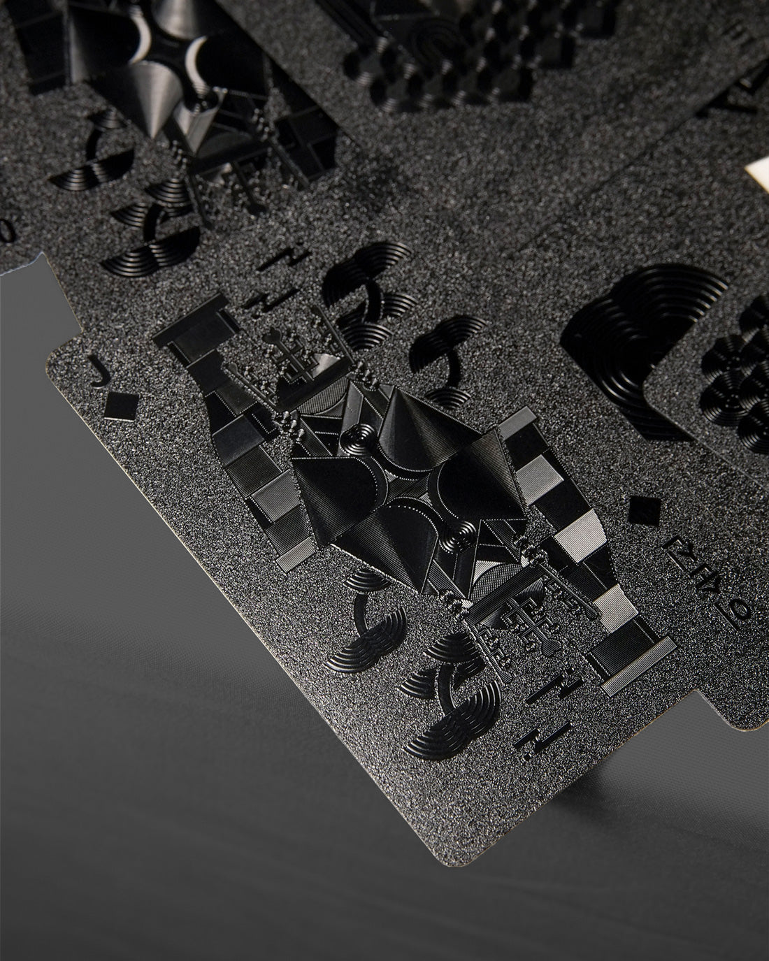 PLAYING CARDS / BLACK